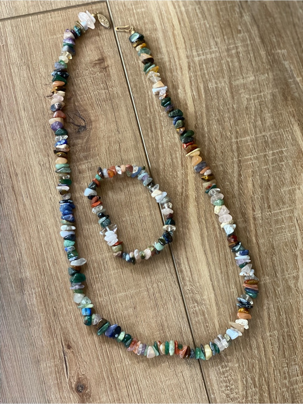 Vibrant Multicolor ‘Chip’ Stone Bohemian Necklace and Bracelet Set